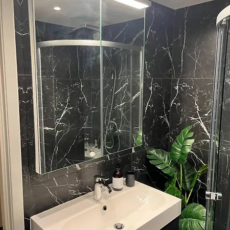 דירה A Cozy Place To Over *